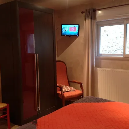 Les Orchidees Apartment